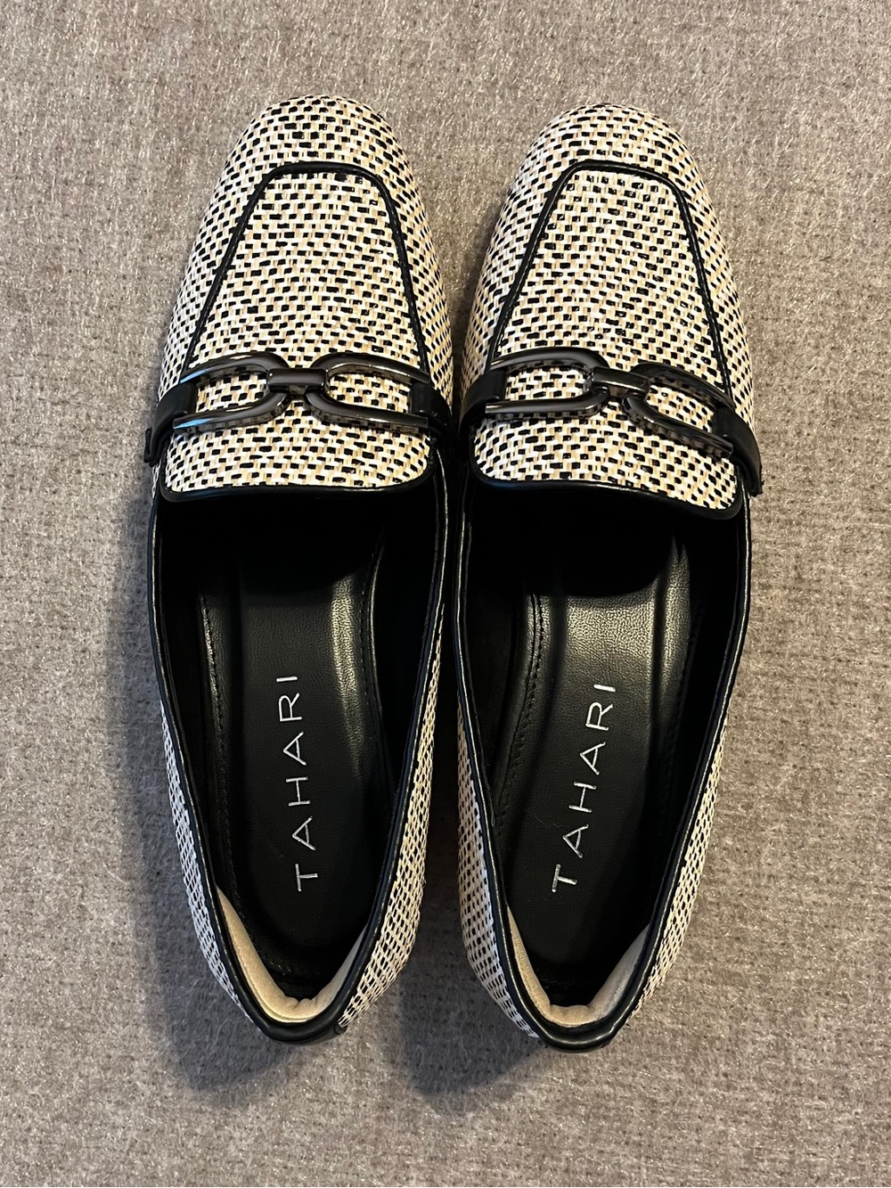 Tahari Women’s 7.5M Woven Horsebit Loafers Black Cream Gold Tone Slip On